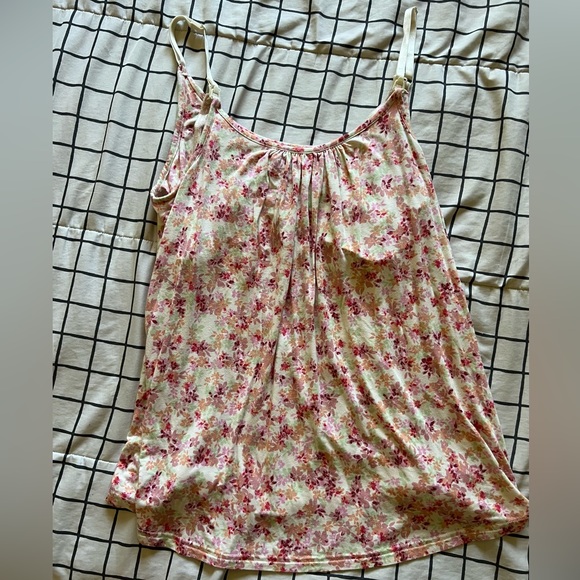 Nursing top - Picture 1 of 2